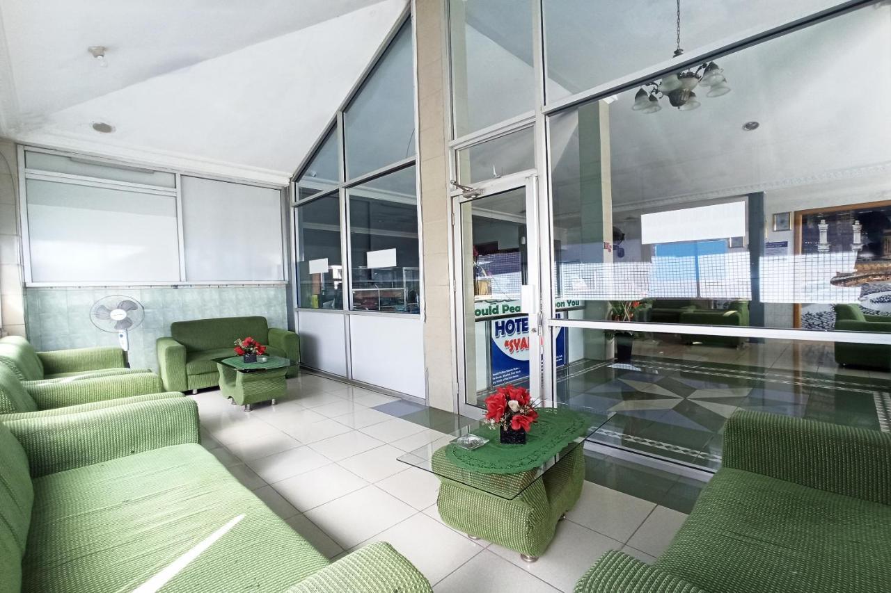 Oyo 2611 Hotel Krui Syariah エクステリア 写真